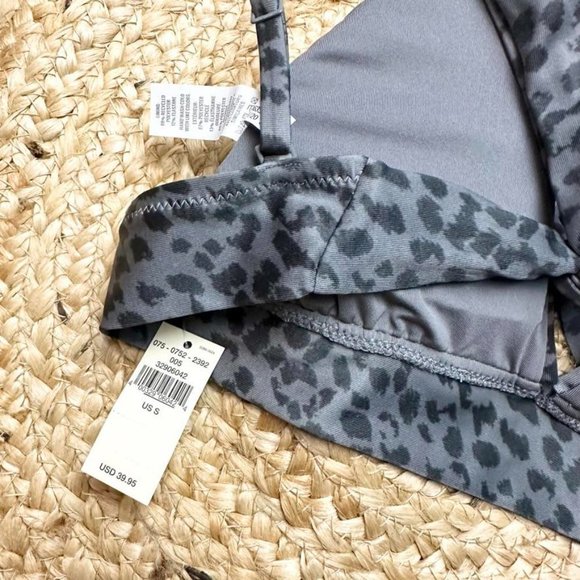 Aerie Ruffled Triangle Bikini Top Grey Leopard Small NEW - Picture 3 of 3
